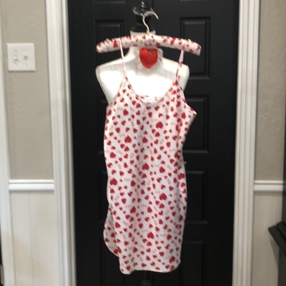 ROMANTIC Moods Lingerie with Matching Hanger